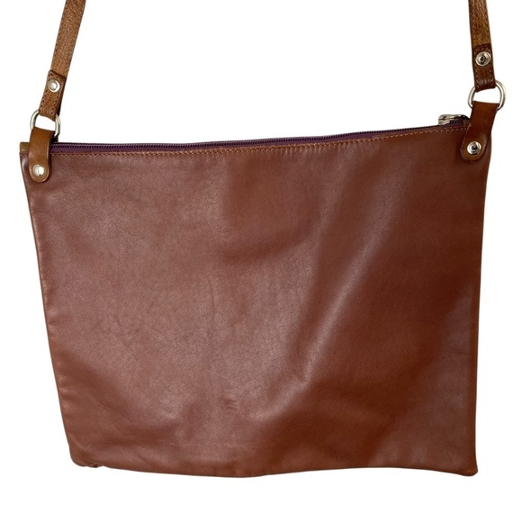 ELISABETTA COSMO Italian Leather Crossbody Pouch Hand made in Burgundy and Brown - Picture 4 of 11